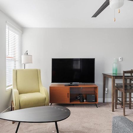 Modern Mass Ave 1Br Apartment With Kitchen Indianapolis Kültér fotó
